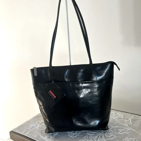 HOBO International New Carlotta Shiny Black Leather Shoulder Bag - Picture 2 of 15